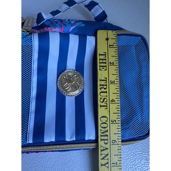 Lilly Pulitzer Overnight Duffle Weekender Bag For the Fans w/pouch new blue pink - Picture 9 of 12